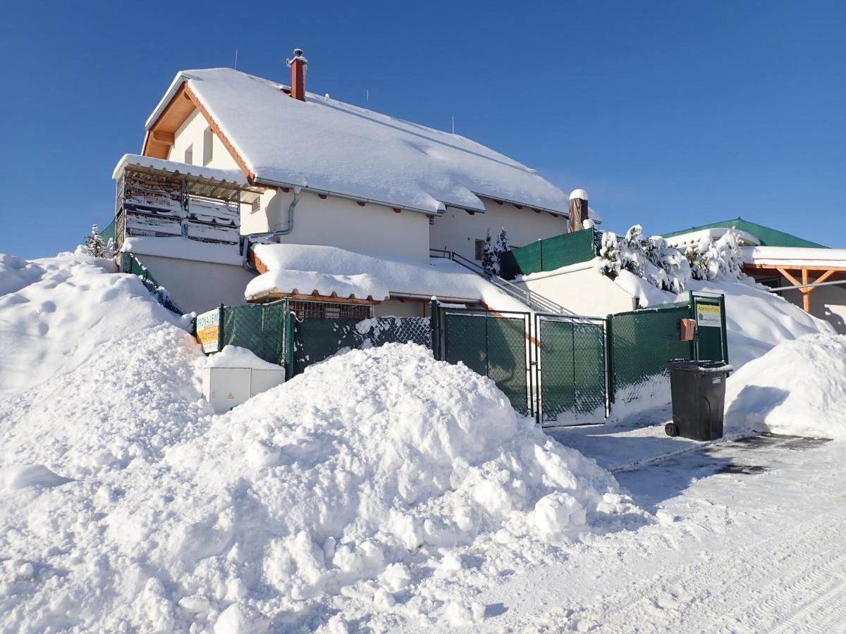Apartmány Fialka Kasperske Hory Esterno foto